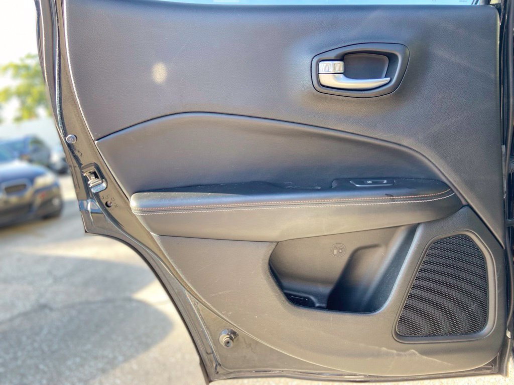 Used 2018 Jeep Compass Latitude w/ Popular Equipment Group AWD/4WD image 20