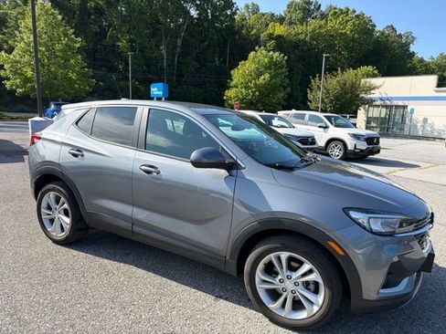Used 2020 Buick Encore GX Preferred w/ Cold Weather Comfort Package AWD/4WD image 14