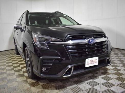 Used 2023 Subaru Ascent Touring image 3