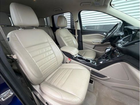 Used 2015 Ford Escape Titanium FWD image 4