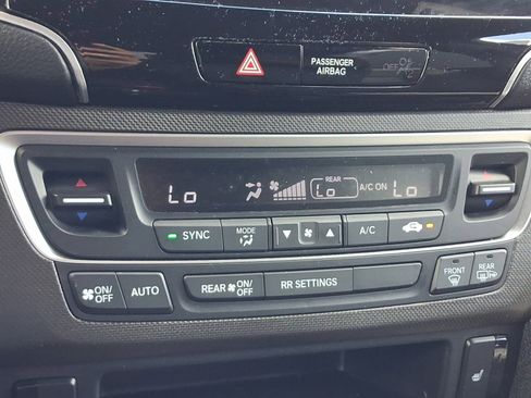 Used 2023 Honda Passport TrailSport image 17