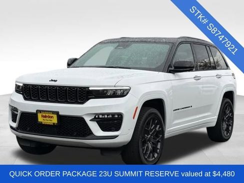 New 2025 Jeep Grand Cherokee Summit image 3