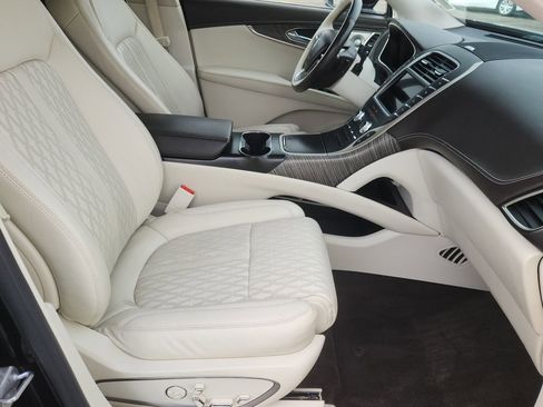 Used 2020 Lincoln Nautilus Black Label w/ Cargo Utility Package image 15