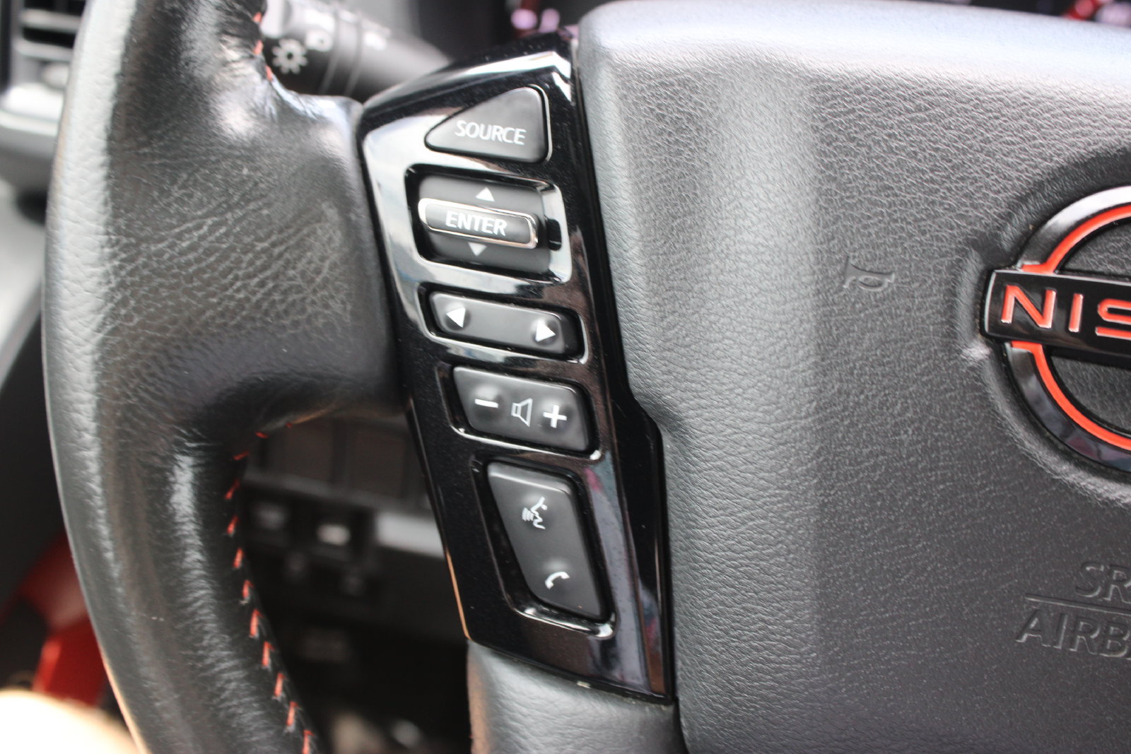 Used 2023 Nissan Frontier PRO-4X w/ Pro-4X Premium Package AWD/4WD image 19