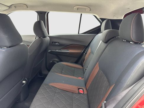 Used 2018 Nissan Kicks SR FWD image 36