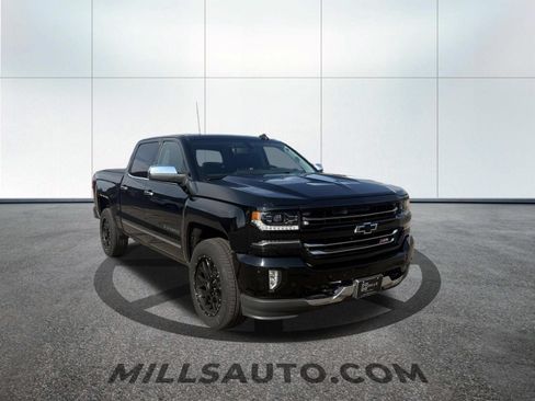 Used 2017 Chevrolet Silverado 1500 LTZ Z71 w/ LTZ Plus Package AWD/4WD image 3
