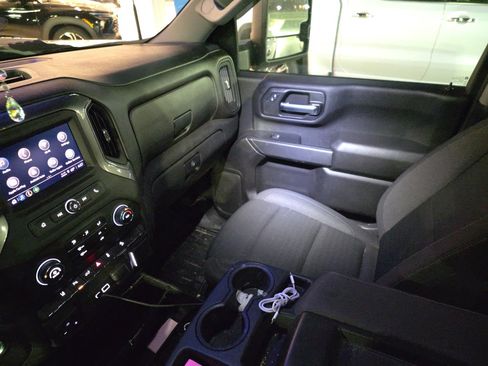 Certified 2025 Chevrolet Silverado 2500 Custom w/ Custom Value Package image 9