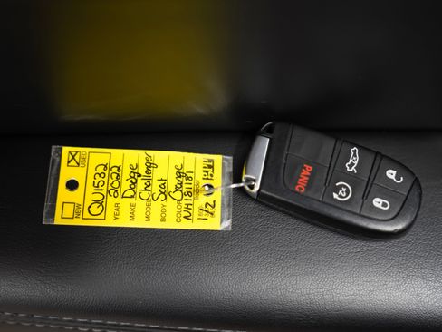 Used 2022 Dodge Challenger R/T Scat Pack w/ 1320 Drag Pack image 32