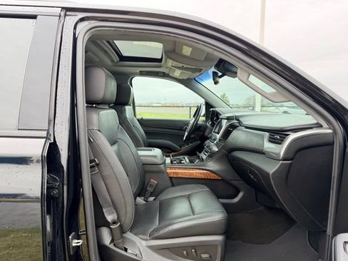 Used 2018 Chevrolet Suburban Premier image 11