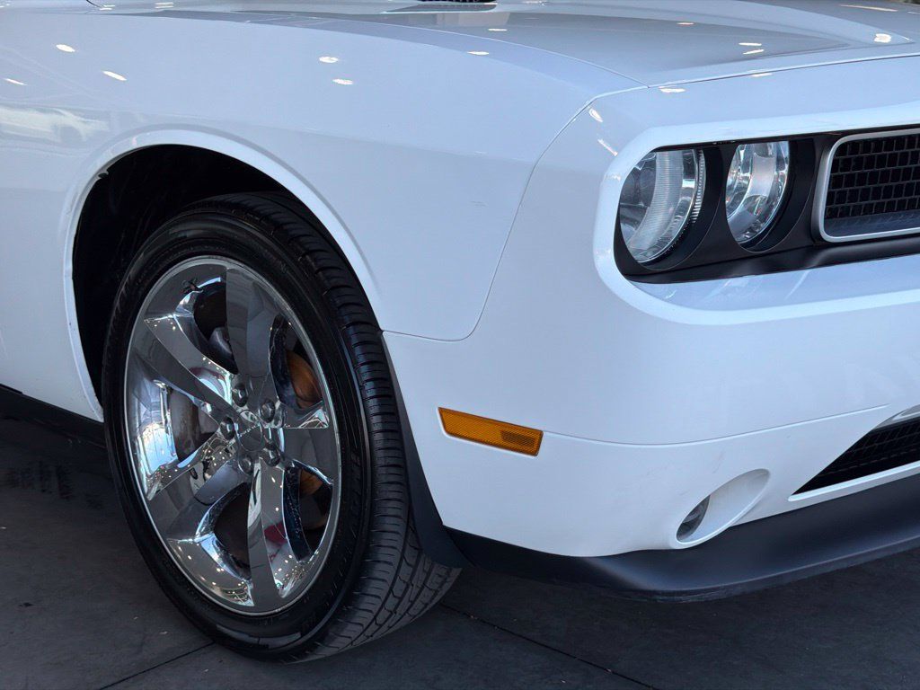 Used 2013 Dodge Challenger SXT w/ Super Sport Group RWD image 8