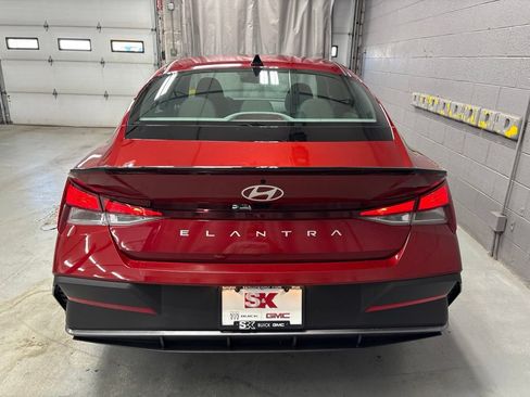 Used 2025 Hyundai Elantra Sport FWD image 24