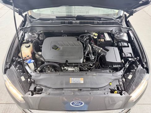 Used 2015 Ford Fusion SE image 37