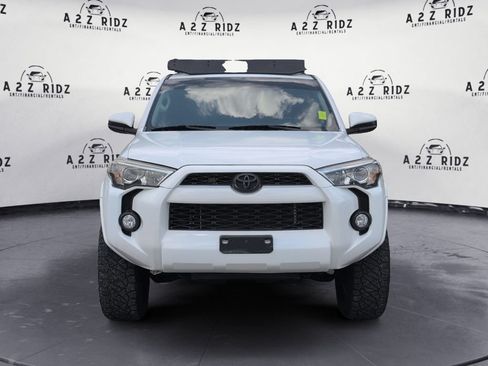Used 2018 Toyota 4Runner SR5 w/ Convenience Package RWD image 2