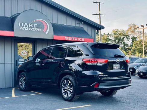 Used 2019 Toyota Highlander XLE image 5