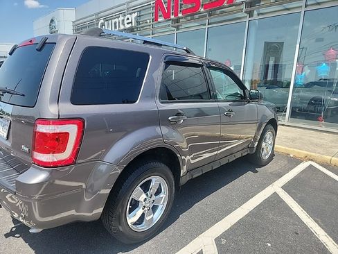 Used 2011 Ford Escape Limited w/ 302A Rapid Spec Order Code FWD image 3