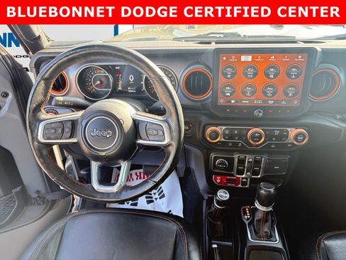 Used 2023 Jeep Gladiator Mojave w/ Cold Weather Group AWD/4WD image 12