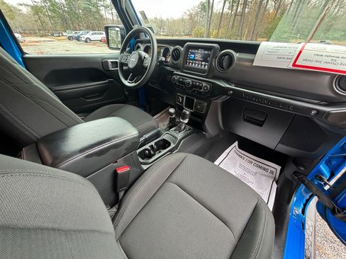 Used 2022 Jeep Wrangler Willys image 17