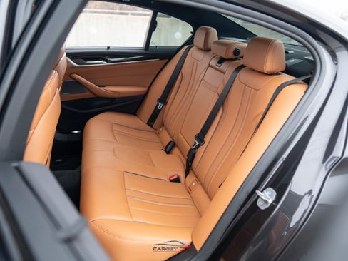 Used 2019 BMW M550i xDrive image 20