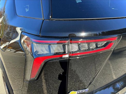 Used 2025 Chevrolet Equinox LT image 34