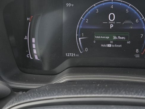 Used 2026 Toyota Corolla LE FWD image 17