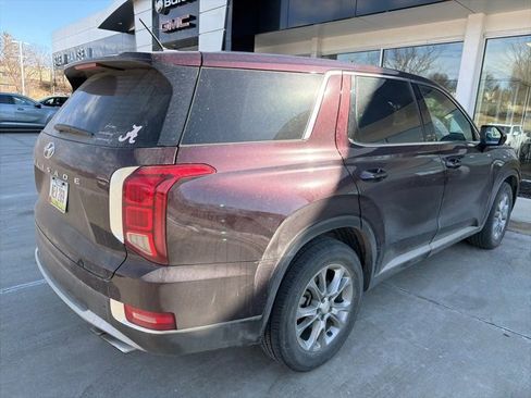 Used 2022 Hyundai Palisade SE image 3