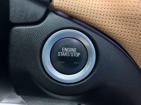 Used 2019 Chevrolet Equinox Premier image 14