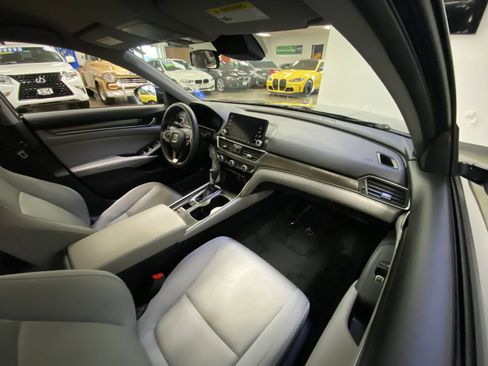 Used 2018 Honda Accord LX image 15