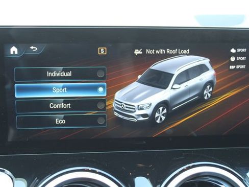 Used 2022 Mercedes-Benz GLB 250 image 28