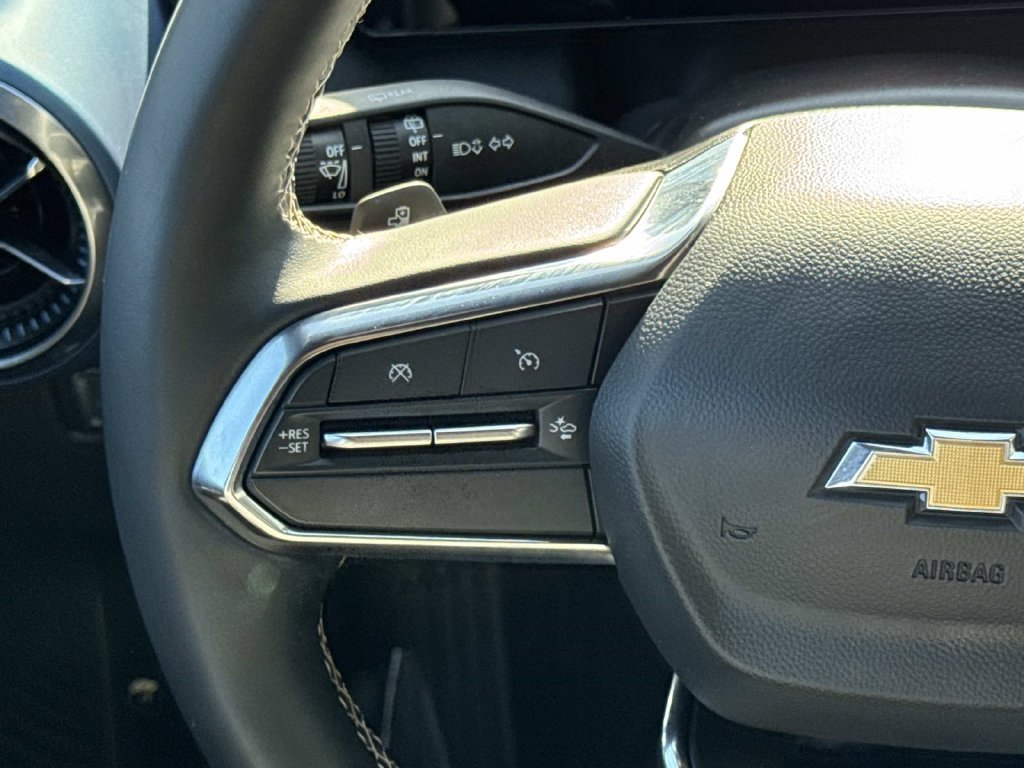 Used 2024 Chevrolet Equinox EV LT FWD image 12
