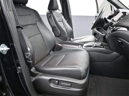 Used 2022 Honda Pilot Black Edition image 21