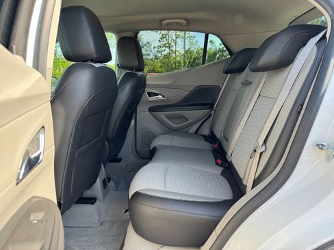 Used 2016 Buick Encore Convenience FWD image 16
