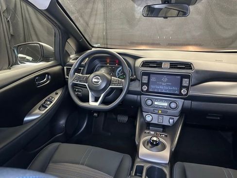 Used 2024 Nissan Leaf S FWD image 19