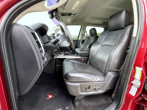 Used 2015 RAM 3500 Laramie w/ Convenience Group AWD/4WD image 11