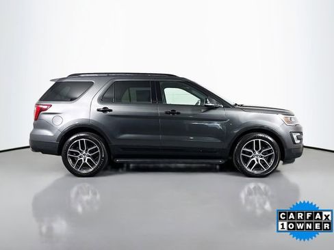 Used 2017 Ford Explorer Sport w/ Equipment Group 401A AWD/4WD image 8