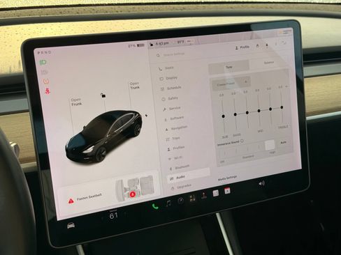 Used 2018 Tesla Model 3 Mid Range RWD image 44
