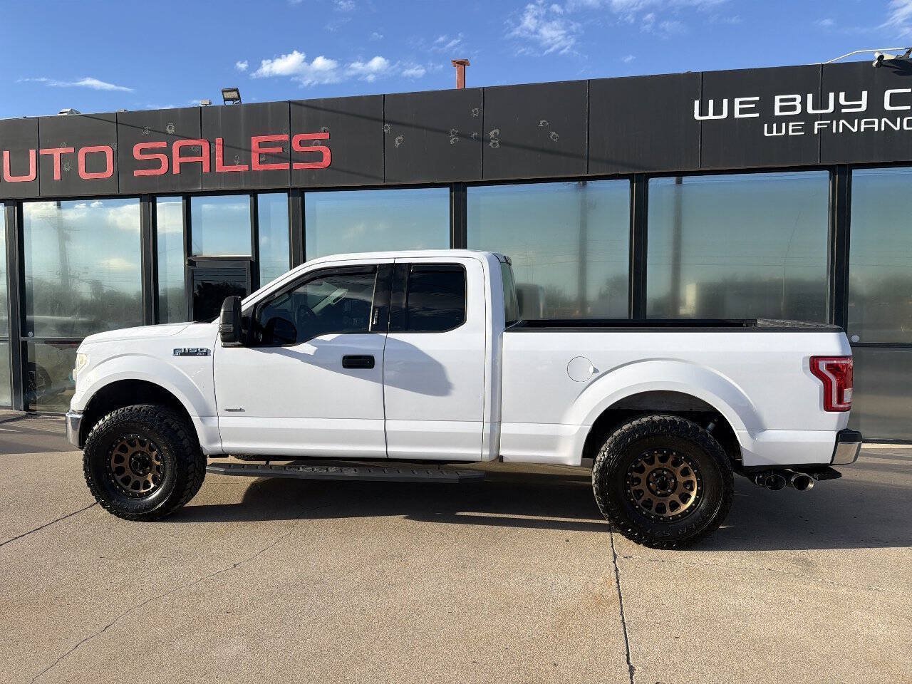Used 2017 Ford F150 XLT w/ Trailer Tow Package AWD/4WD image 5