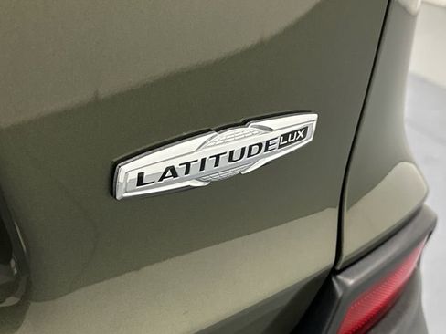 Used 2021 Jeep Cherokee Latitude Lux w/ Sun & Sound Group AWD/4WD image 21