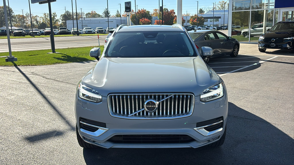Certified 2025 Volvo XC90 B6 Plus AWD/4WD image 6