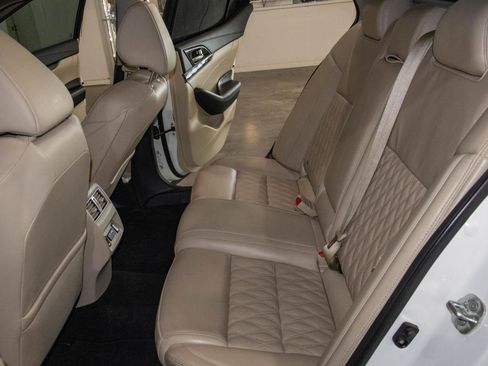 Used 2023 Nissan Maxima Platinum w/ Sport Mat Group FWD image 16