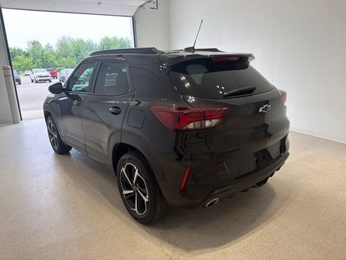 Used 2022 Chevrolet TrailBlazer RS w/ Sun and Liftgate Package AWD/4WD image 4