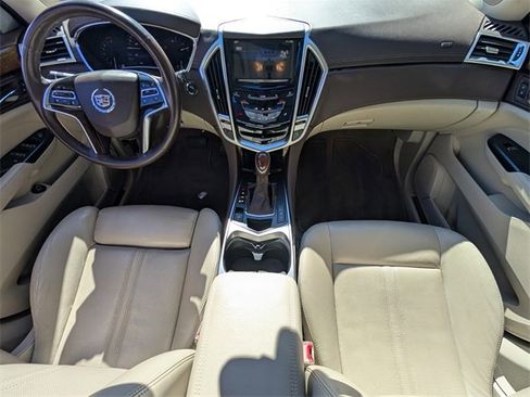 Used 2016 Cadillac SRX Luxury image 10