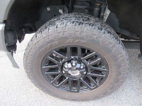 Used 2020 Ford F250 Lariat image 9