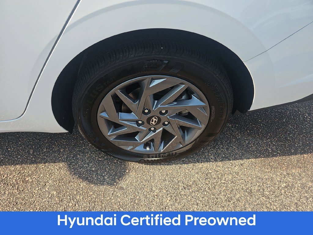 Certified 2024 Hyundai Elantra SEL FWD image 27