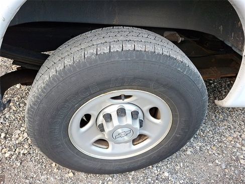 Used 2016 Chevrolet Express 2500 Extended image 7