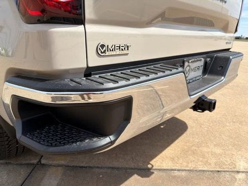 New 2026 GMC Sierra 1500 SLE w/ Preferred Package image 16