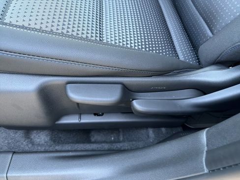 New 2026 Chevrolet Trax LT w/ LT Convenience Package image 16