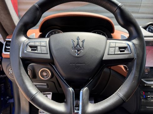 Used 2022 Maserati Ghibli Modena Q4 AWD/4WD image 25