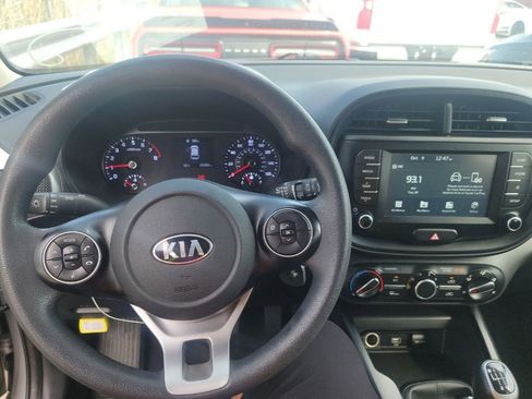 Used 2020 Kia Soul LX image 25