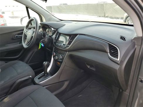 Certified 2019 Chevrolet Trax LS w/ Tint and Cruise Package image 27
