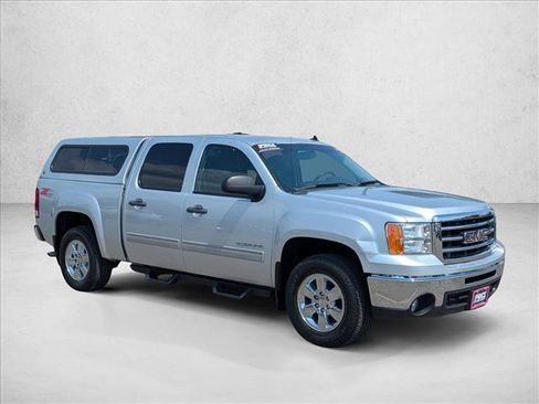 Used 2013 GMC Sierra 1500 SLE w/ Power Tech Package AWD/4WD image 3